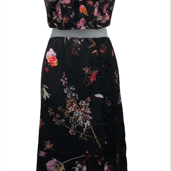 Victoria’s Secret Side Button Slip Skirt Black & Multi Floral Lace Trim Medium - Picture 4 of 8